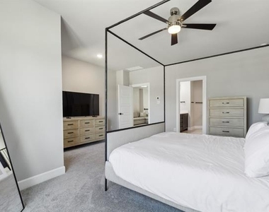 2121 Tolleson Drive - Photo Thumbnail 16
