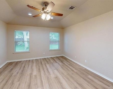 4828 Curzon Avenue - Photo Thumbnail 8