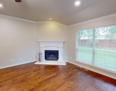 4828 Curzon Avenue - Photo Thumbnail 6