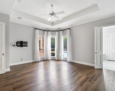 3705 Country Oak Court - Photo Thumbnail 13