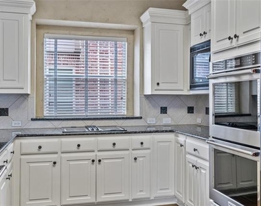 3705 Country Oak Court - Photo Thumbnail 6