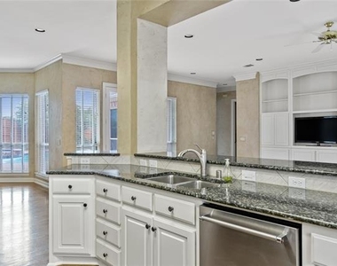 3705 Country Oak Court - Photo Thumbnail 7