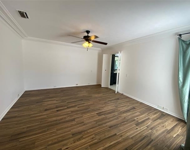 3736 Solarium Place - Photo Thumbnail 13