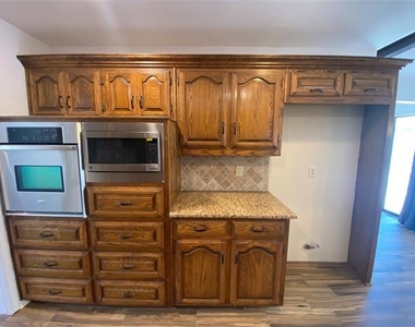 3736 Solarium Place - Photo Thumbnail 6