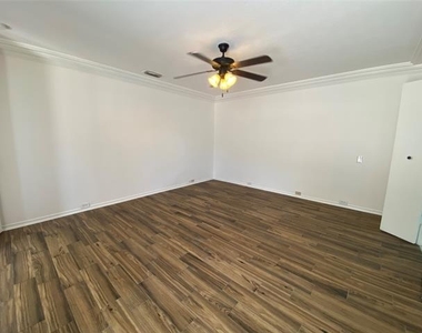 3736 Solarium Place - Photo Thumbnail 14