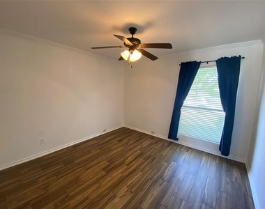 3736 Solarium Place - Photo Thumbnail 19