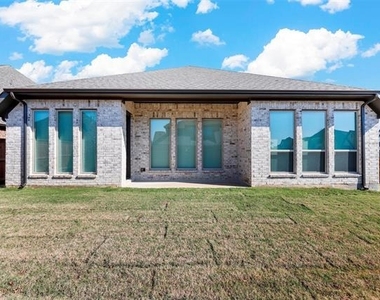 1824 Buckeye Lane - Photo Thumbnail 34
