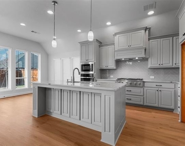 1824 Buckeye Lane - Photo Thumbnail 24
