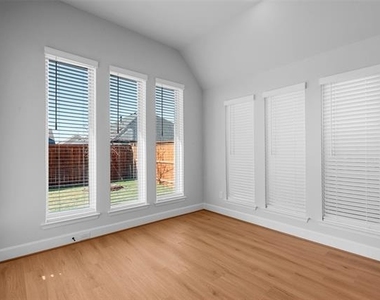 1824 Buckeye Lane - Photo Thumbnail 31