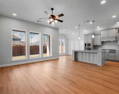 1824 Buckeye Lane - Photo Thumbnail 21