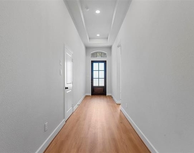 1824 Buckeye Lane - Photo Thumbnail 1