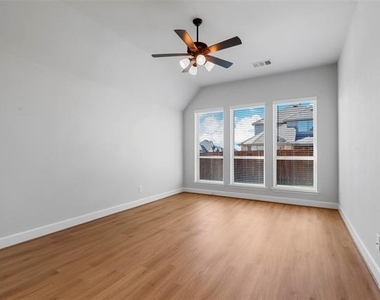 1824 Buckeye Lane - Photo Thumbnail 17