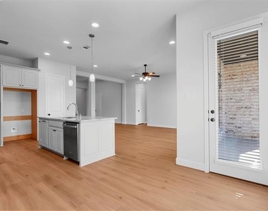 1824 Buckeye Lane - Photo Thumbnail 32
