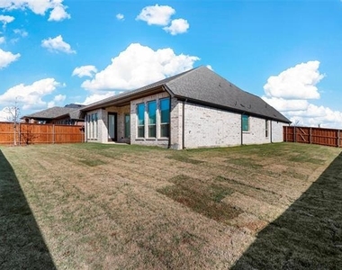 1824 Buckeye Lane - Photo Thumbnail 36
