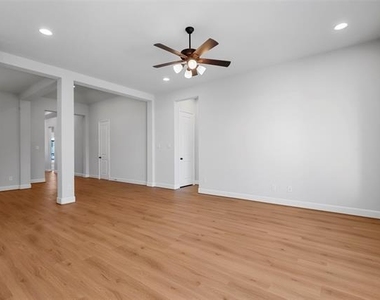1824 Buckeye Lane - Photo Thumbnail 22
