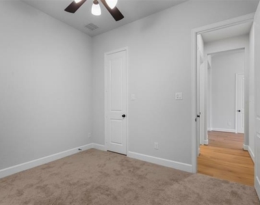 1824 Buckeye Lane - Photo Thumbnail 9