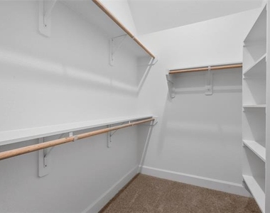 1824 Buckeye Lane - Photo Thumbnail 20