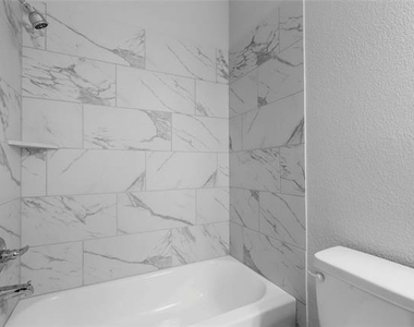 1824 Buckeye Lane - Photo Thumbnail 5