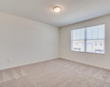6231 Old Bridge Way - Photo Thumbnail 18