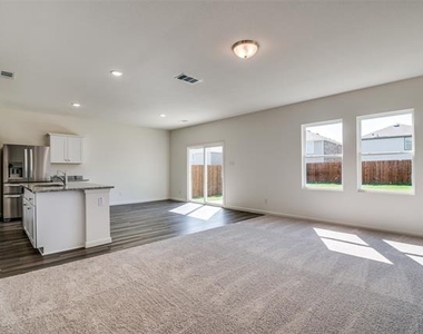 6231 Old Bridge Way - Photo Thumbnail 7