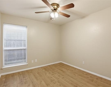 5418 Cypress Drive - Photo Thumbnail 10