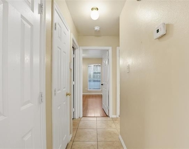 5418 Cypress Drive - Photo Thumbnail 7