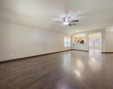 2701 Redwood Street - Photo Thumbnail 12