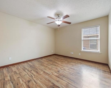 2701 Redwood Street - Photo Thumbnail 18