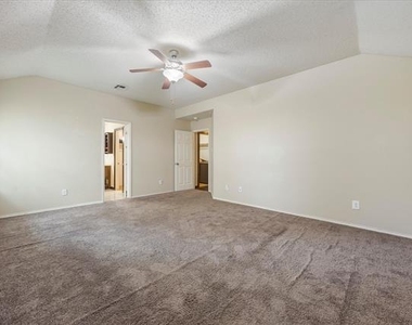 2701 Redwood Street - Photo Thumbnail 15
