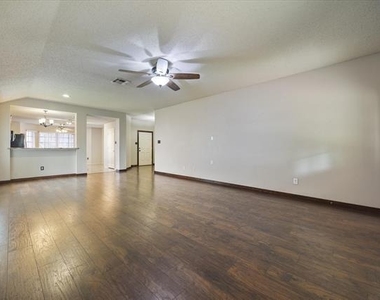 2701 Redwood Street - Photo Thumbnail 11