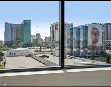 1030 N 1st Street - Photo Thumbnail 3