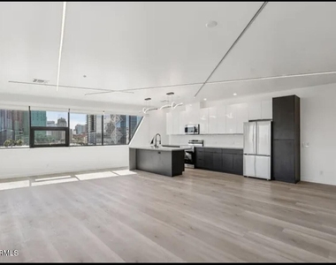 1030 N 1st Street - Photo Thumbnail 1