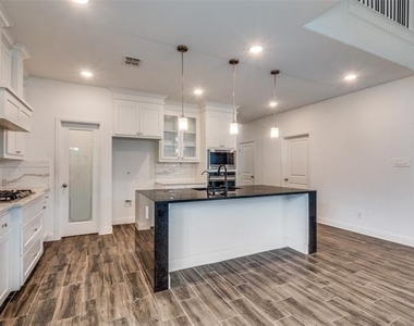 9448 Middle Ground Place - Photo Thumbnail 5