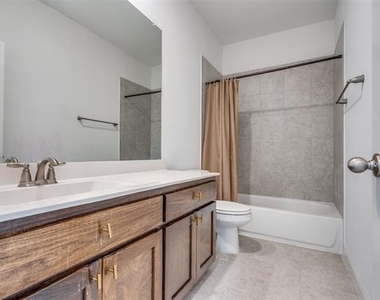 9448 Middle Ground Place - Photo Thumbnail 24