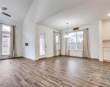 9448 Middle Ground Place - Photo Thumbnail 10