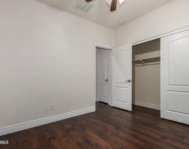 2466 E Katrina Trail - Photo Thumbnail 12