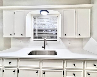 3505 Northpark Drive - Photo Thumbnail 7