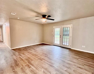 3505 Northpark Drive - Photo Thumbnail 2