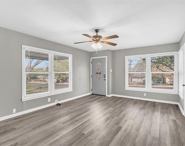 1220 S Lamar Street - Photo Thumbnail 3