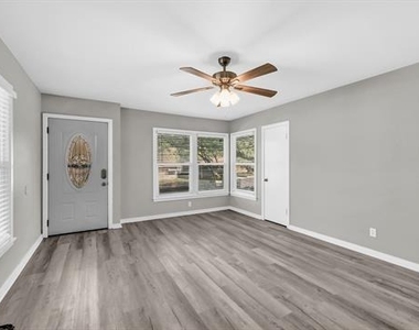 1220 S Lamar Street - Photo Thumbnail 2