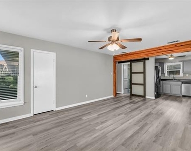 1220 S Lamar Street - Photo Thumbnail 1