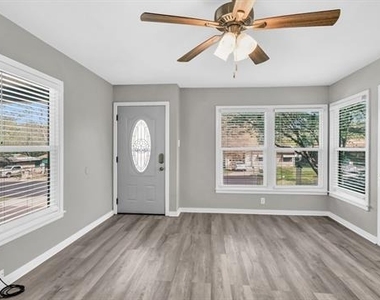 1220 S Lamar Street - Photo Thumbnail 4