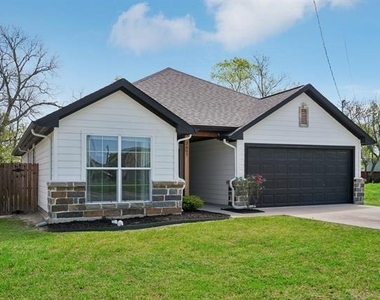 2605 Langford Street - Photo Thumbnail 36
