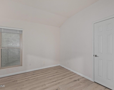 9414 S 51st Street - Photo Thumbnail 24