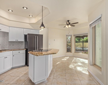 9414 S 51st Street - Photo Thumbnail 11