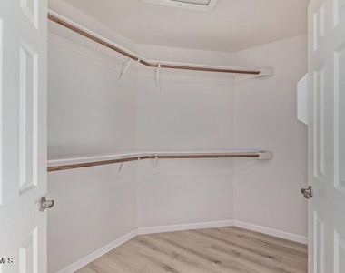 9414 S 51st Street - Photo Thumbnail 21