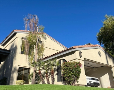 9414 S 51st Street - Photo Thumbnail 3