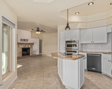 9414 S 51st Street - Photo Thumbnail 13