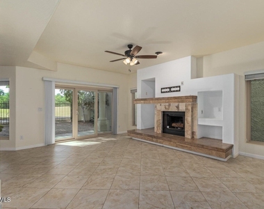 9414 S 51st Street - Photo Thumbnail 8