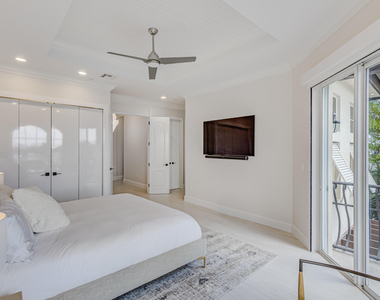 27 Marina Gardens Drive - Photo Thumbnail 46